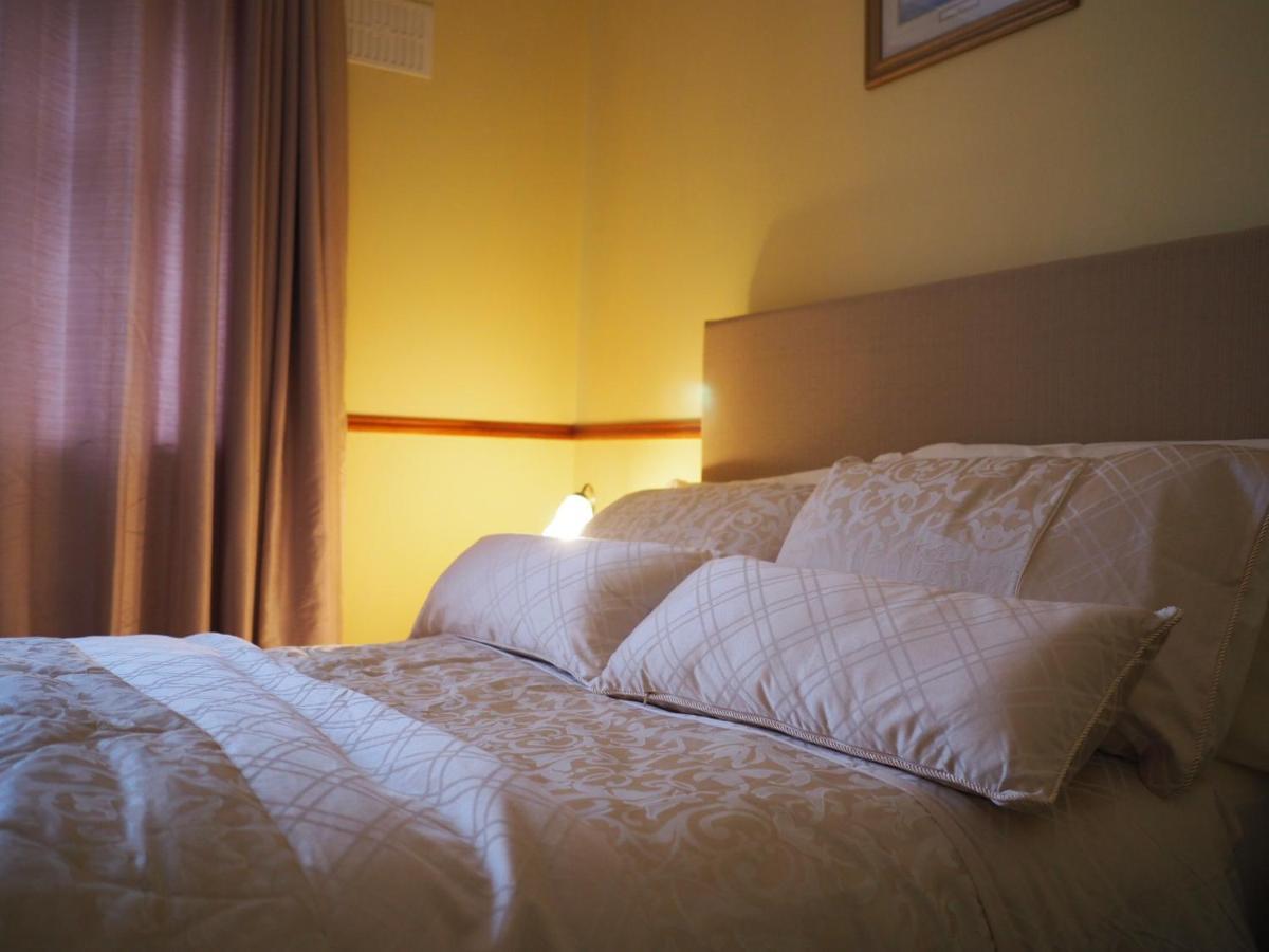 Inglewood Lodge B&B Naas Esterno foto